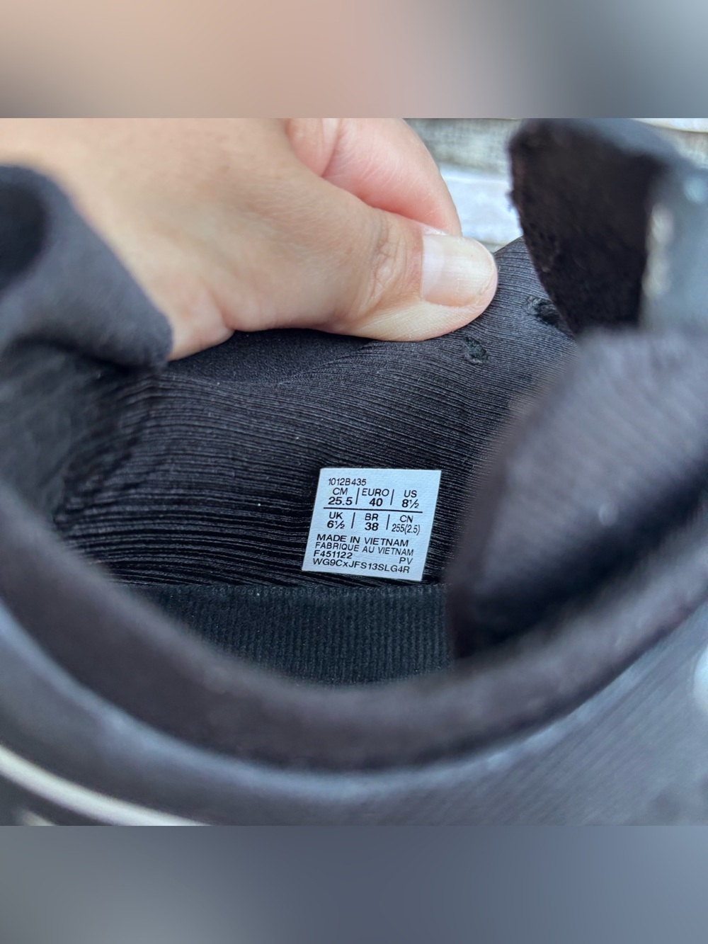 Asics GEL-Nimbus 25 Platinum Sneakers - Picture 9 of 11